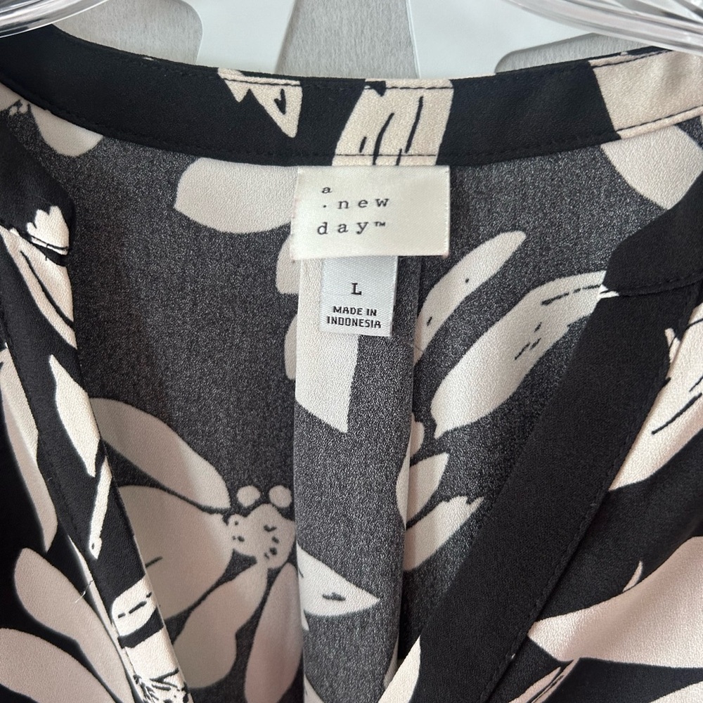 a new day Black and Cream Floral Long Sleeve Dress - Picture 2 of 4